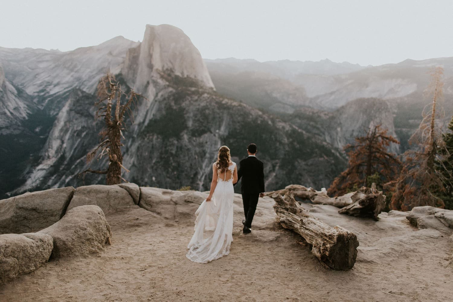 Rizing Falcon Photography: Destination Photographer for Unforgettable Wedding Experiences